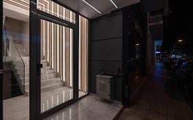 Io Suites